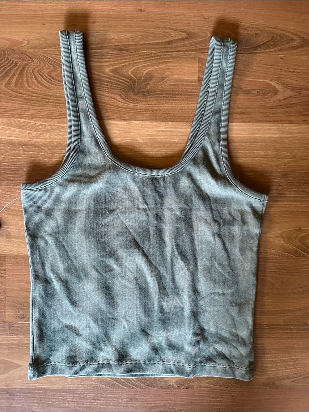 ๐ Hot Topic Olive Green Ribbed Tank with White Ribcage Graphic - Picture 9 of 9